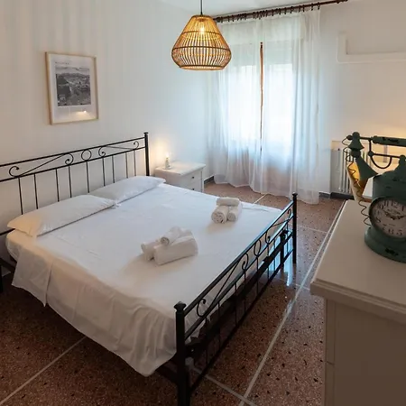 Montanari Zona Il S. Orsola Lägenhet *