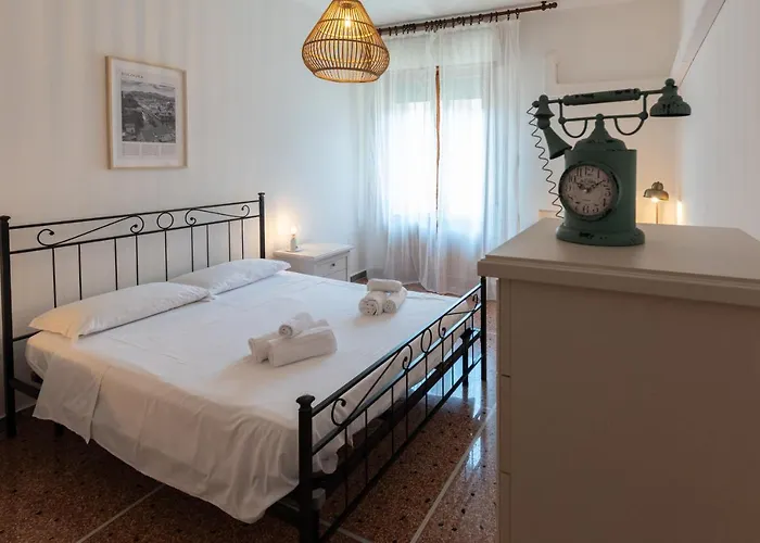 Апартаменты Montanari Zona Il S. Orsola *