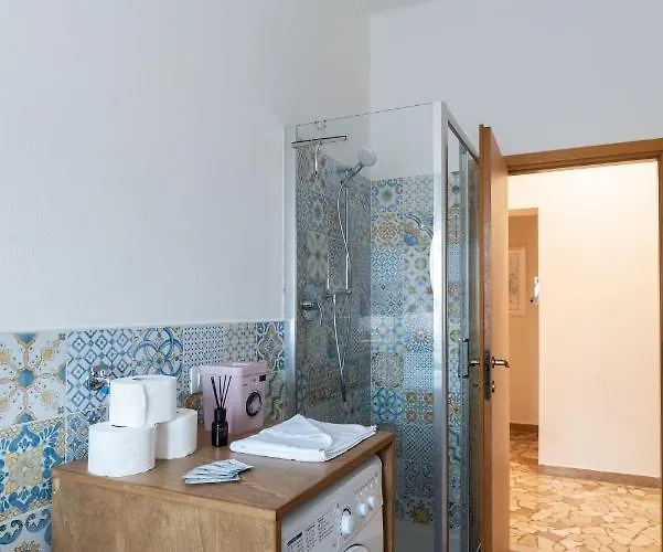 Montanari Zona Il S. Orsola Апартаменты Болонья